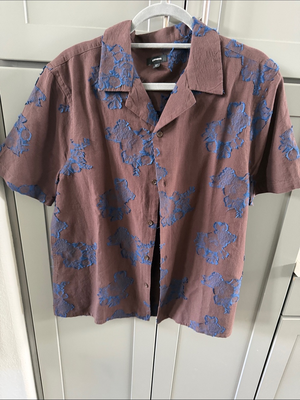 Express Men’s Button-Down Camp Shirt in Mauve with Blue Floral